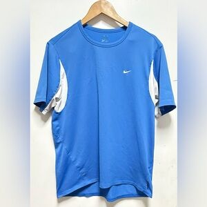 Nike Men's Blue and White Short Sleeve Tee